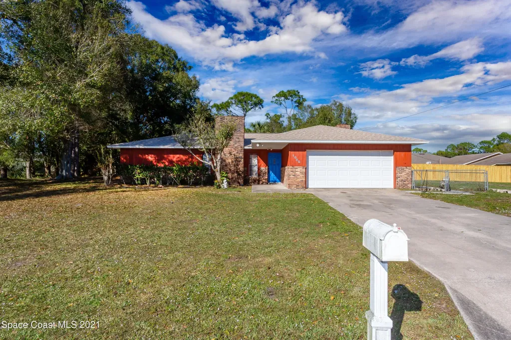 1085 Sally Street SE Palm Bay FL 32909