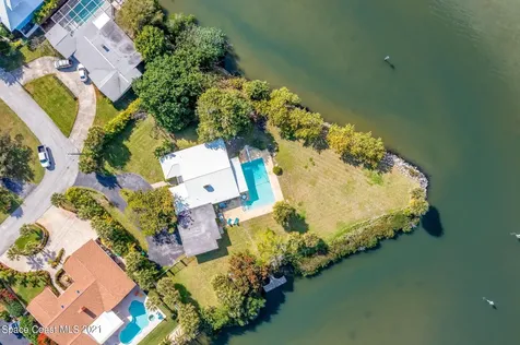 87 W Bay Drive Cocoa Beach FL 32931