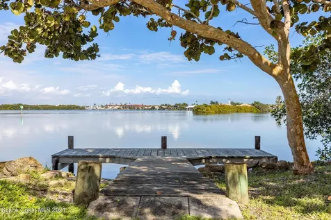 87 W Bay Drive Cocoa Beach FL 32931
