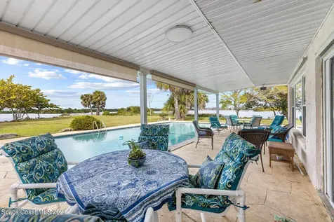 87 W Bay Drive Cocoa Beach FL 32931