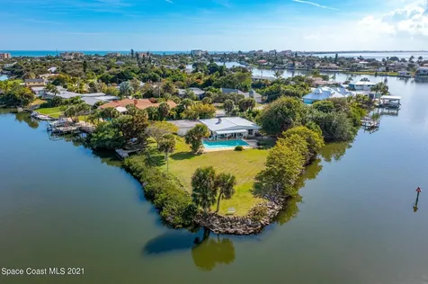 87 W Bay Drive Cocoa Beach FL 32931