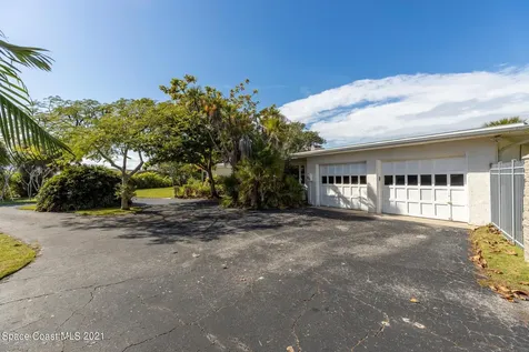 87 W Bay Drive Cocoa Beach FL 32931