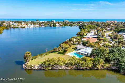 87 W Bay Drive Cocoa Beach FL 32931