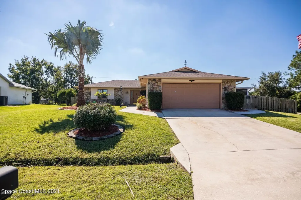 376 Trier Road NW Palm Bay FL 32907