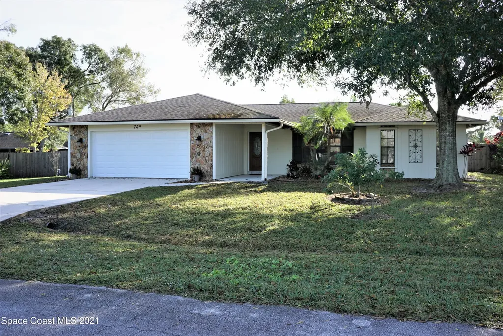 749 Corona Avenue NE Palm Bay FL 32907