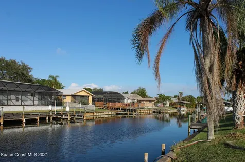 130 Via De La Reina Merritt Island FL 32953