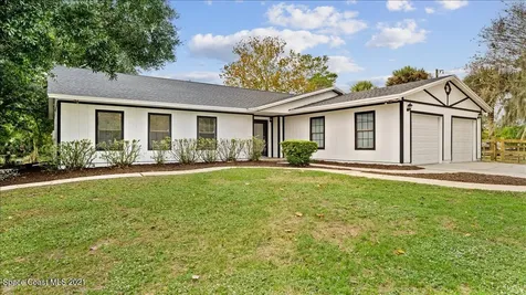 6221 Whispering Lane Titusville FL 32780