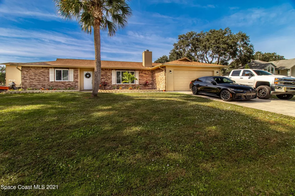 914 Mina Avenue NE Palm Bay FL 32907