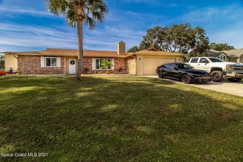 914 Mina Avenue NE Palm Bay FL 32907
