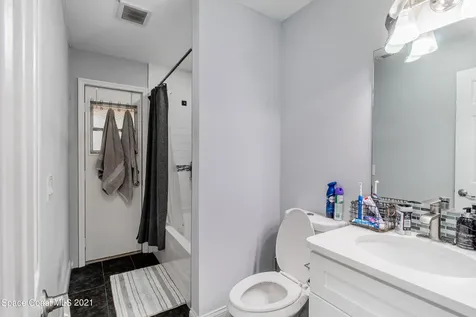 914 Mina Avenue NE Palm Bay FL 32907