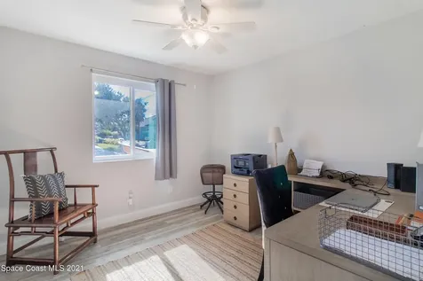 914 Mina Avenue NE Palm Bay FL 32907