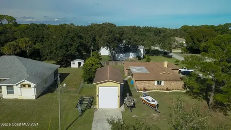 914 Mina Avenue NE Palm Bay FL 32907