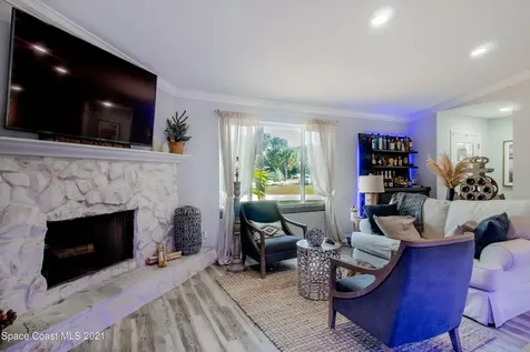914 Mina Avenue NE Palm Bay FL 32907