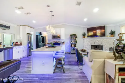 914 Mina Avenue NE Palm Bay FL 32907