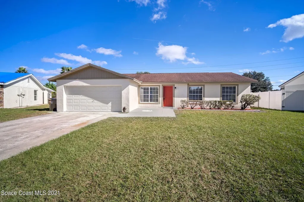 117 Snapdragon Court Kissimmee FL 34743