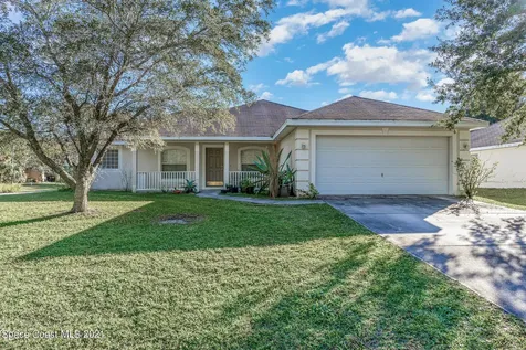 560 Harrington Street SW Palm Bay FL 32908