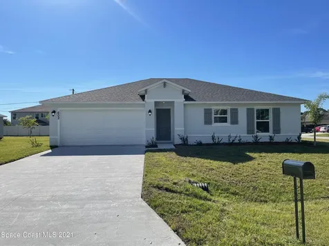 614 Castaways Street NE Palm Bay FL 32907