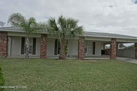 806 Angle Street NE Palm Bay FL 32905