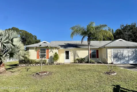 576 Americana Boulevard NW Palm Bay FL 32907