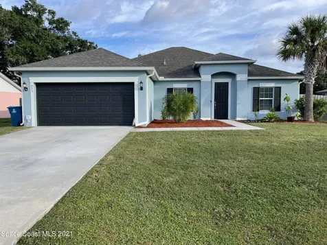 975 Eastlake Street SE Palm Bay FL 32909