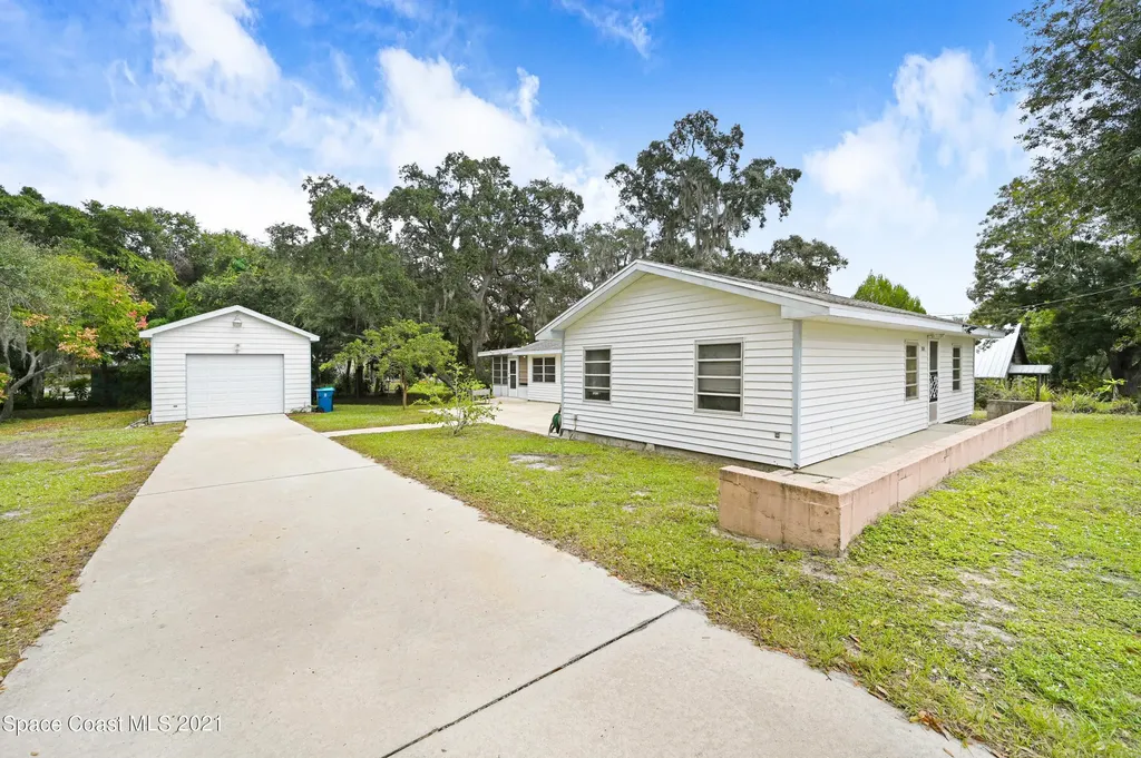 1315 Lichty Street NE Palm Bay FL 32905