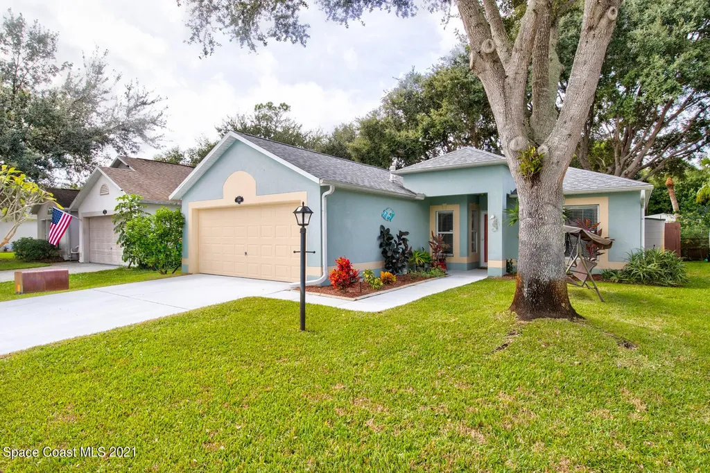 1568 Vista Lake Circle Melbourne FL 32904