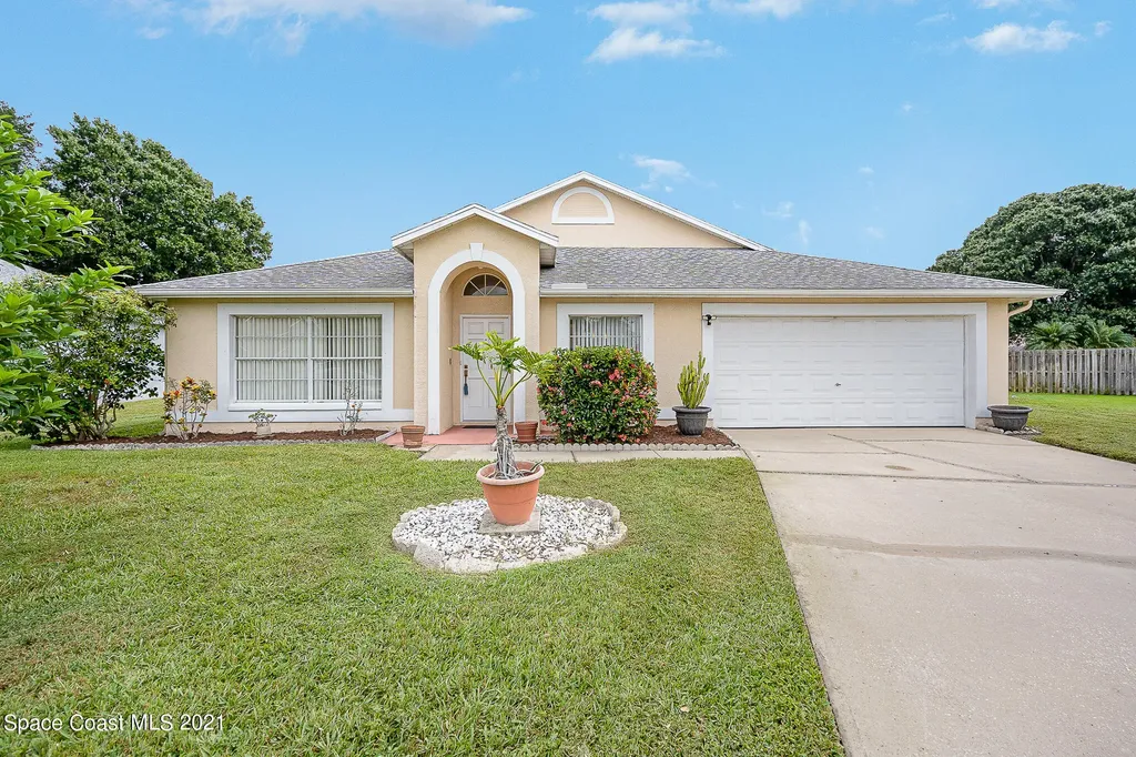 1901 Fabien Circle Melbourne FL 32940
