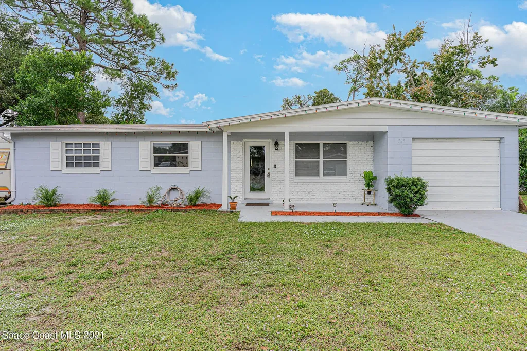 585 Birchwood Lane Titusville FL 32780