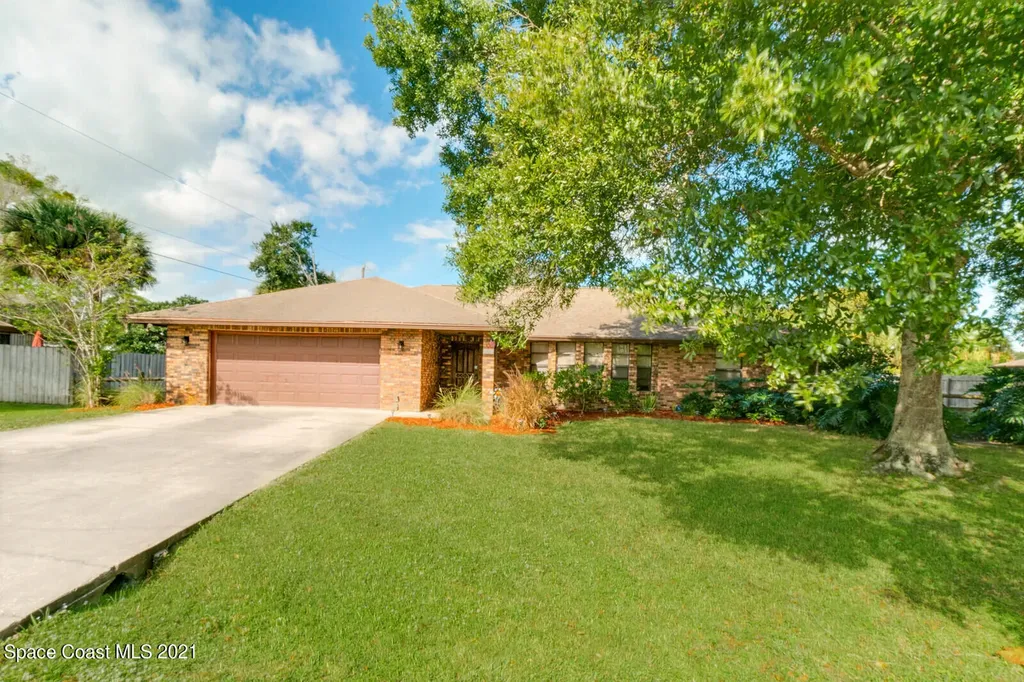 815 Hawser Street NE Palm Bay FL 32907