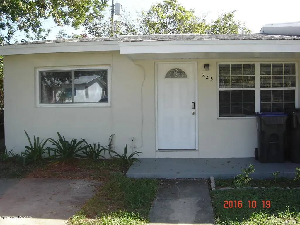 225 W Towne Place Titusville FL 32796