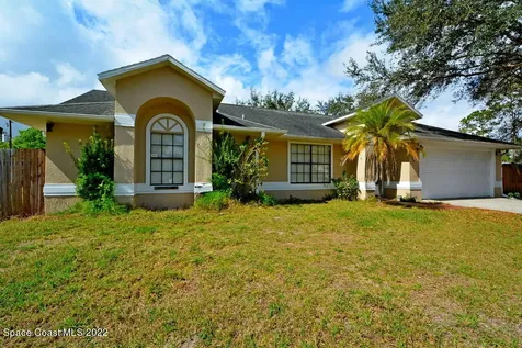 180 Hurtig Avenue NW Palm Bay FL 32907