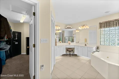 1920 Canterbury Drive Indialantic FL 32903