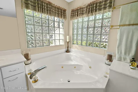 1920 Canterbury Drive Indialantic FL 32903