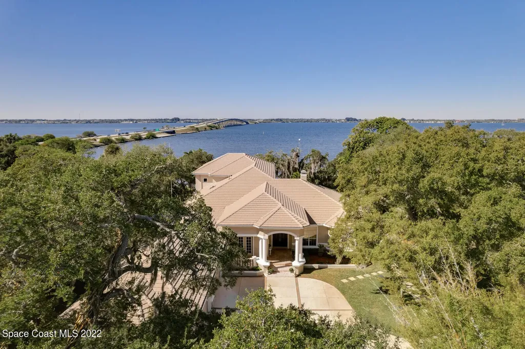 8275 Shoreside Lane Merritt Island FL 32952
