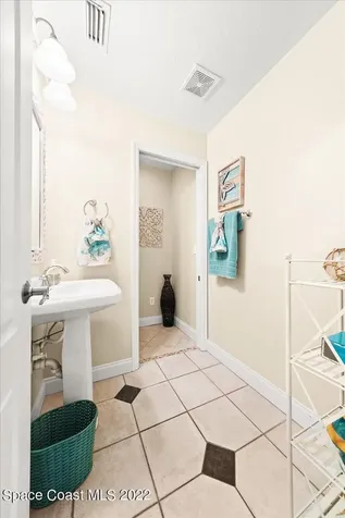 585 Newport Drive Indialantic FL 32903