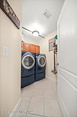585 Newport Drive Indialantic FL 32903