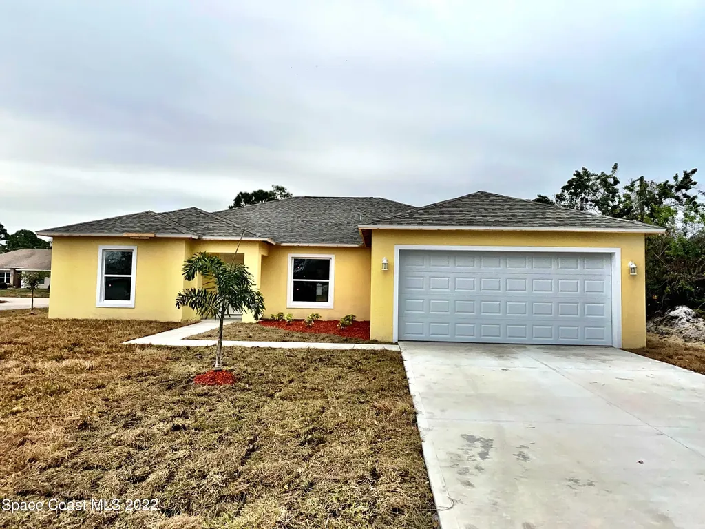 898 Azine Street SE Palm Bay FL 32909
