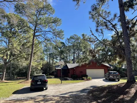 1525 Masters Road NW Palm Bay FL 32907