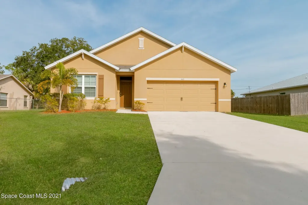 445 Evergreen Street NE Palm Bay FL 32907