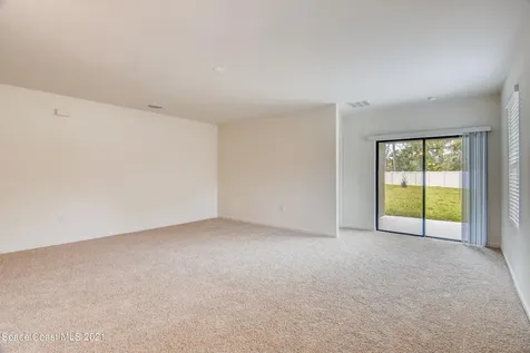 531 Old Country Road SE Palm Bay FL 32909