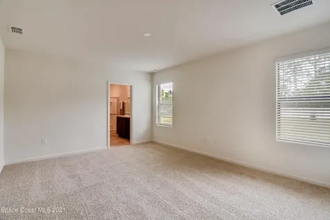 531 Old Country Road SE Palm Bay FL 32909