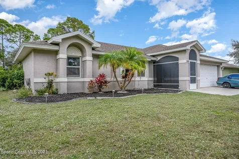 1085 Merrimac Street SE Palm Bay FL 32909