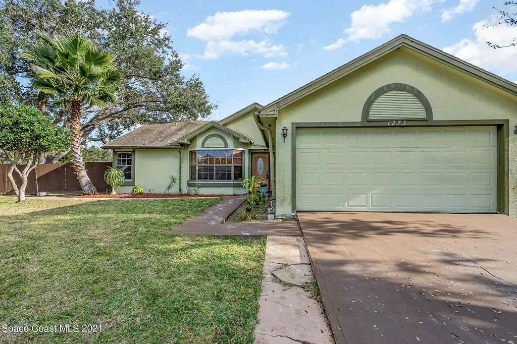 1273 Bei Court NW Palm Bay FL 32907