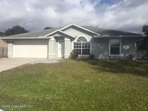 724 Fairhaven Street NE Palm Bay FL 32907