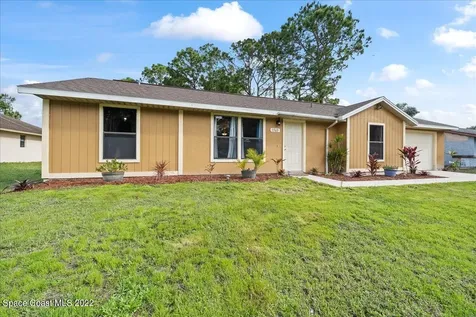 1565 Napanee Street NW Palm Bay FL 32907