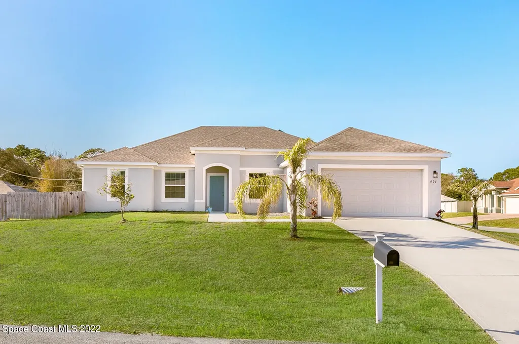 997 Hyzer Court NE Palm Bay FL 32907