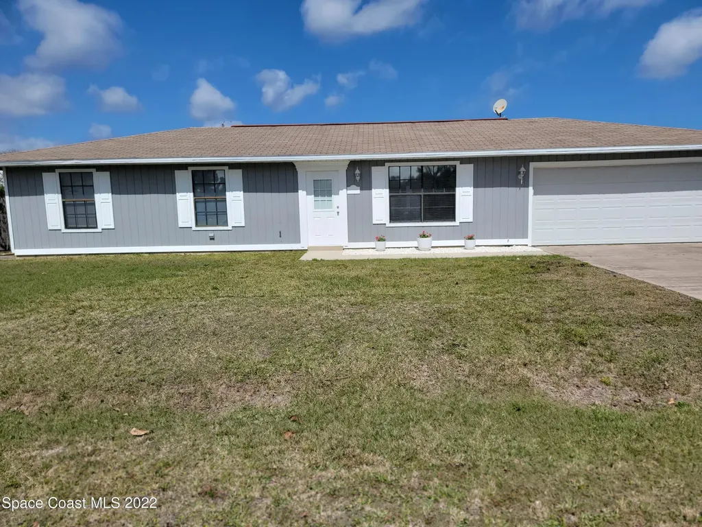 465 Bougainvillea Street NW Palm Bay FL 32907