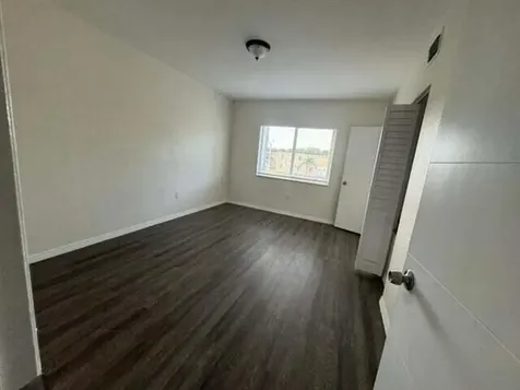 206 Nw 84th Street Miami FL 33150