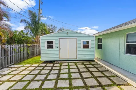 314 Se Fisk Road Port Saint Lucie FL 34984