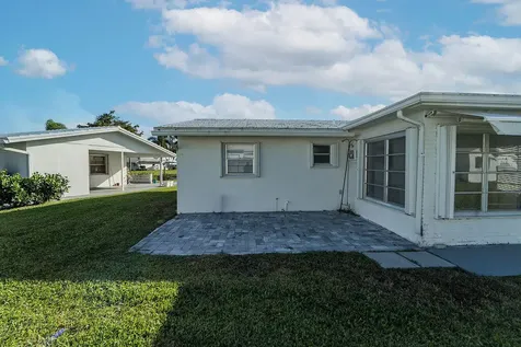 688 Sw Lake Court Boynton Beach FL 33426